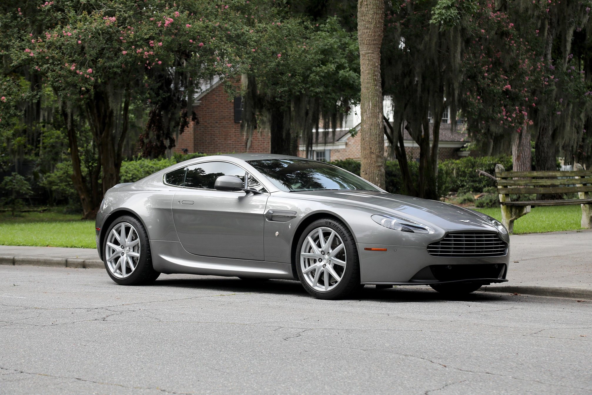 aston martin v8 vantage 2014 SCFEKBAK3EGC17850 image aston martin v8 vantage 2014 SCFEKBAK3EGC17850 image